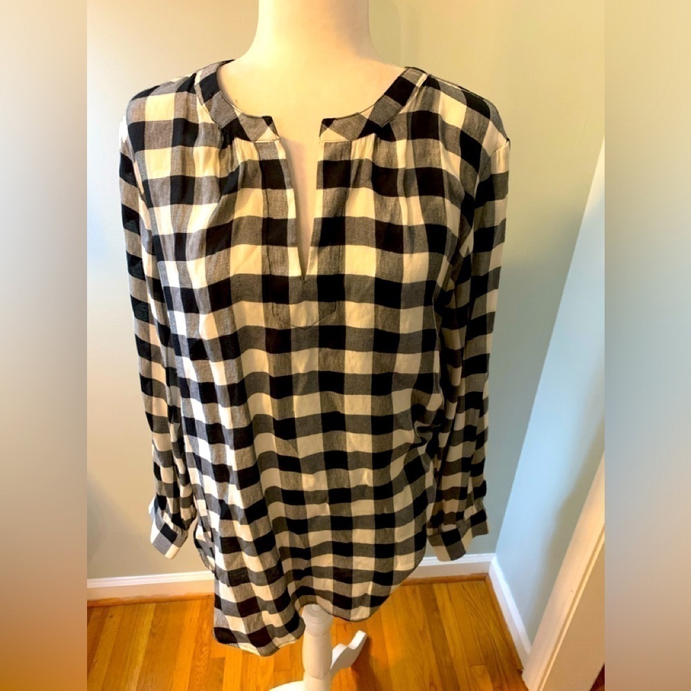 LOFT buffalo plaid black/white tunic, size L